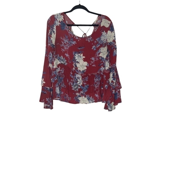 ALTAR’D STATE floral blouse with bell sleeves. Tasseled back. Size M - Picture 2 of 8